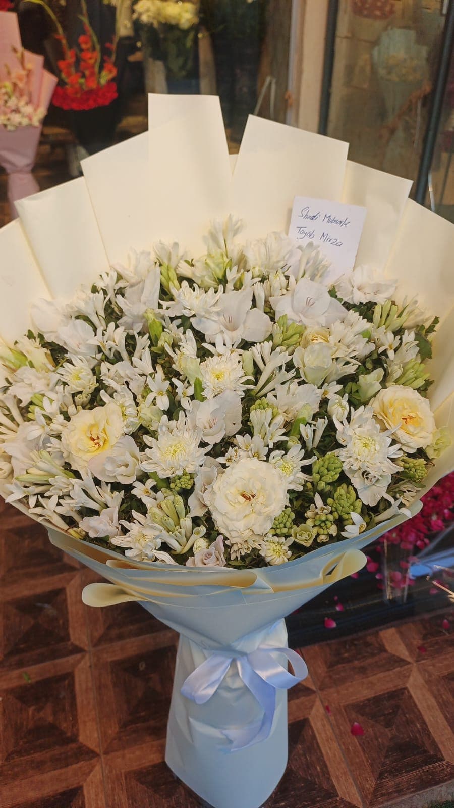 Special flowers with cake